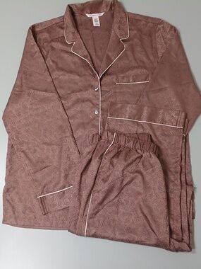 Victoria's Secret Pajama Set M long